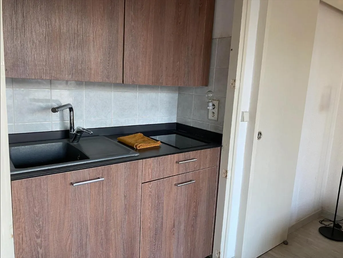 Coquet Logement Front De Mer Cagnes-sur-Mer 0*,  France