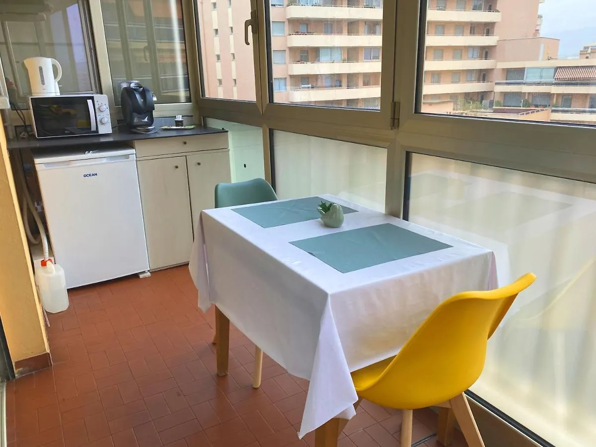 Coquet Logement Front De Mer Cagnes-sur-Mer France